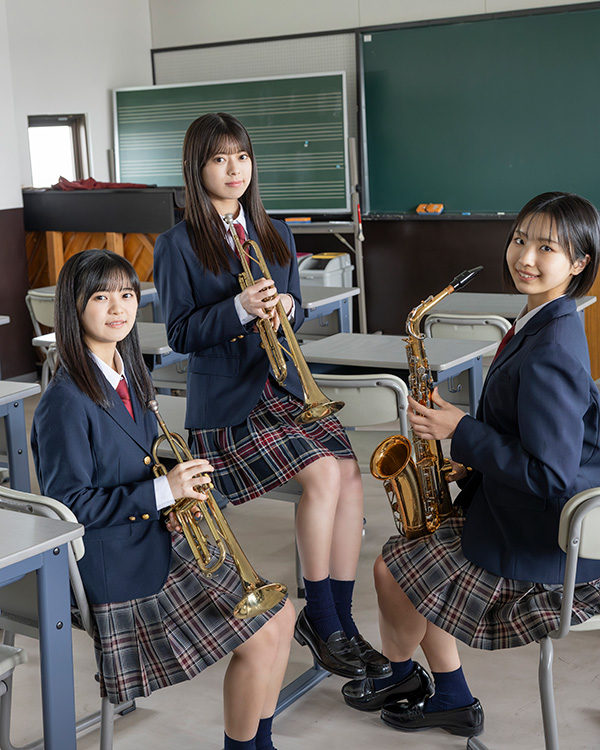 弓桁朱琴 上村麗菜 石井泉羽